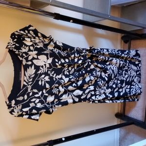 Jones New York Size 12 Black Floral design dress